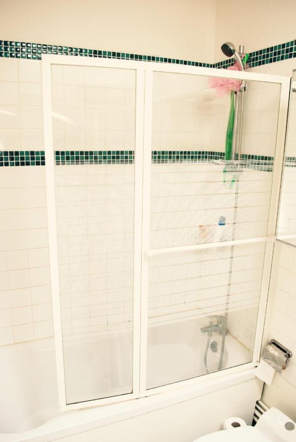 Chambre 2 Pers, Repas Et Taxi Cdg Extra Aulnay-sous-Bois Exterior foto